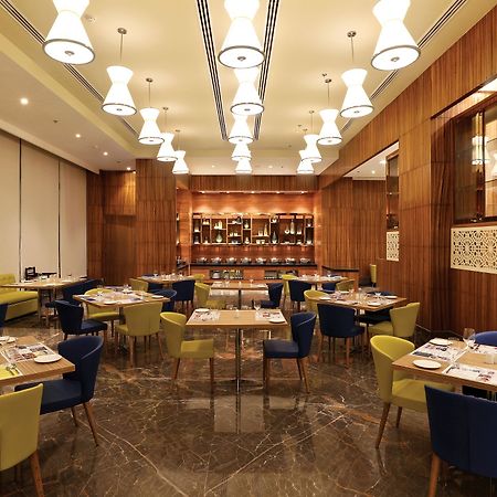 Lemon Tree Hotel Sohna Road Gurgaon Exterior foto