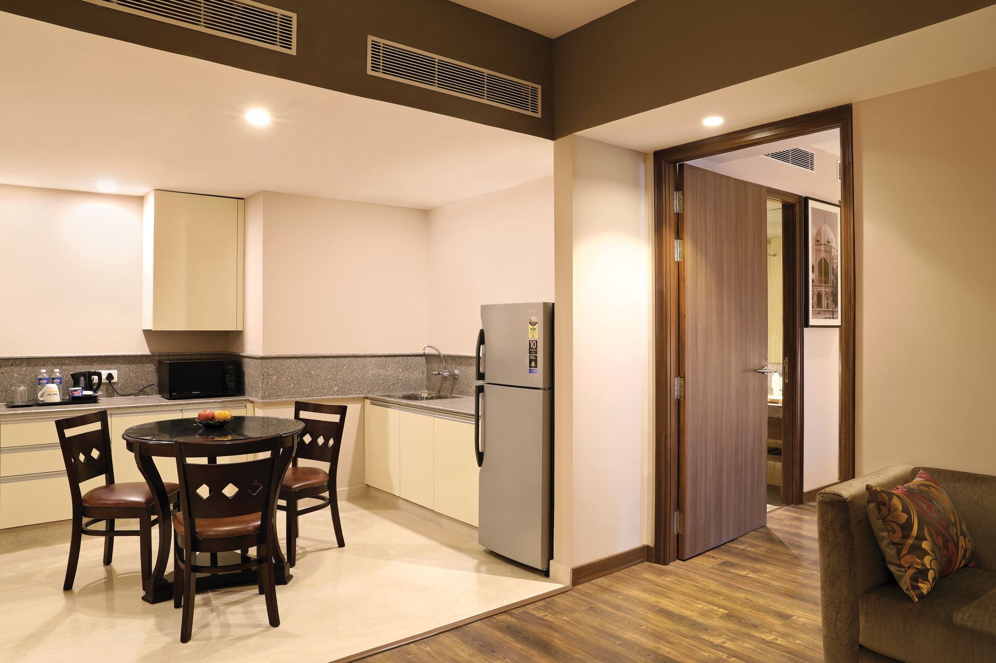 Lemon Tree Hotel Sohna Road Gurgaon Exterior foto