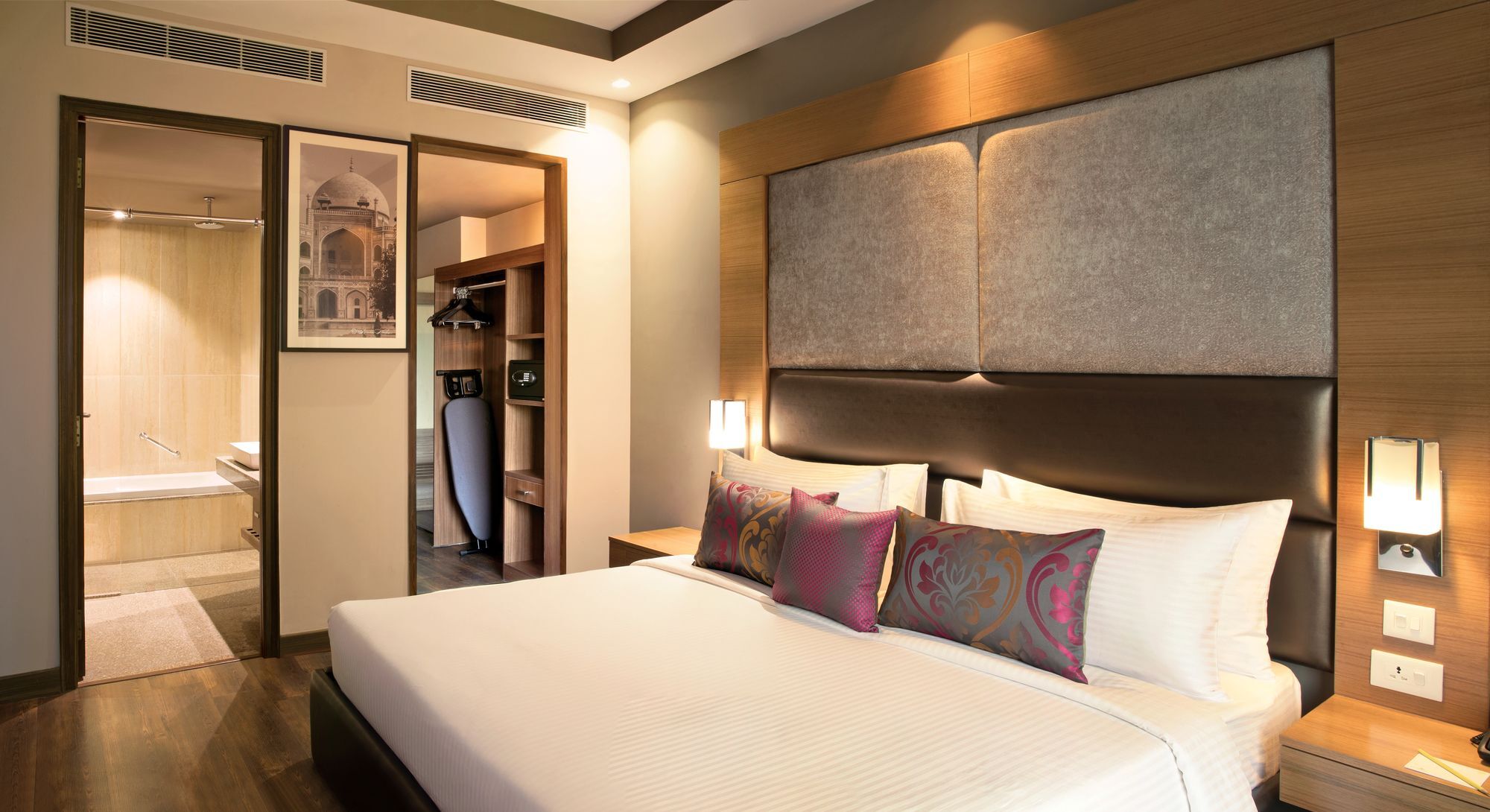 Lemon Tree Hotel Sohna Road Gurgaon Exterior foto